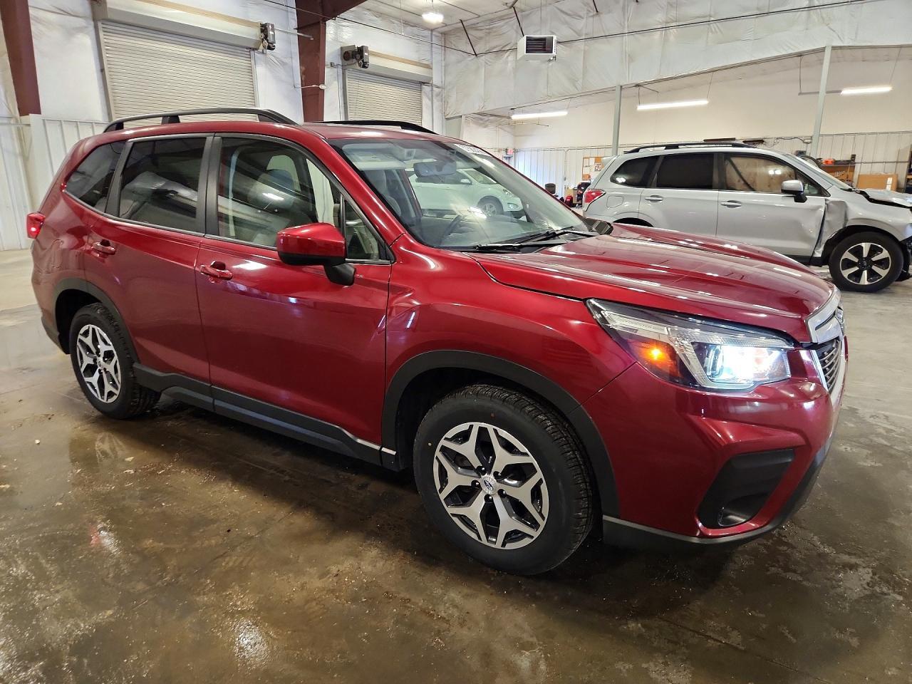2019 Subaru Forester Premium - Фото 4