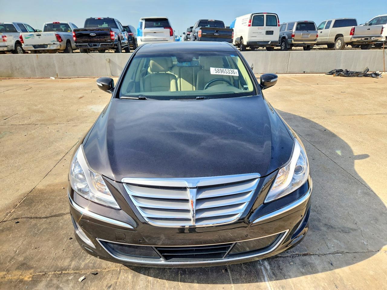 2013 Hyundai Genesis 3.8L - Фото 5