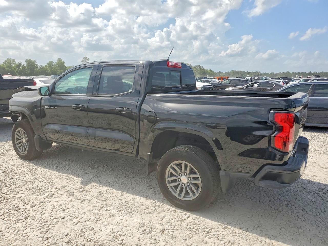 2026 Chevrolet Colorado Lt - Image 2