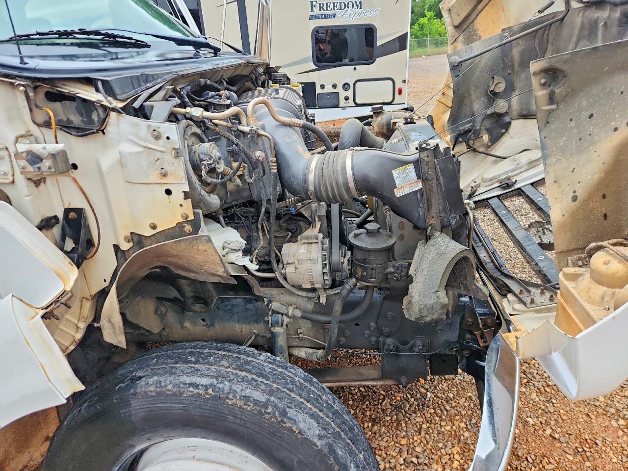 2007 Ford F650 Super Duty - Image 7