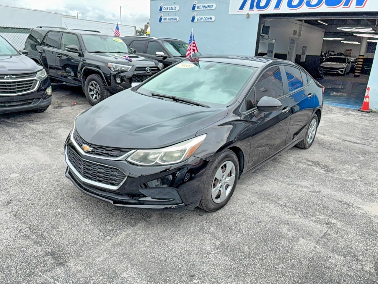 2018 Chevrolet Cruze Ls - Фото 2
