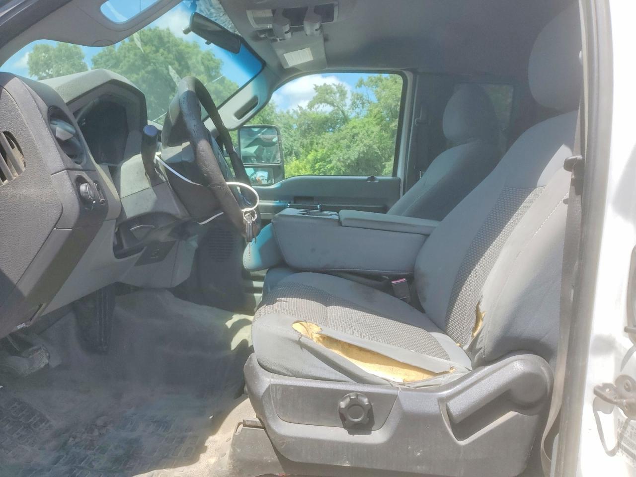 2011 Ford F250 Super Duty - Image 7