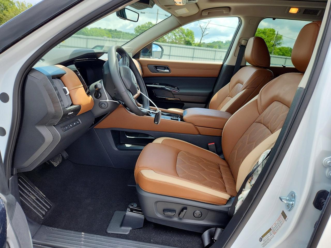 2026 Nissan Pathfinder Platinum - Фото 7