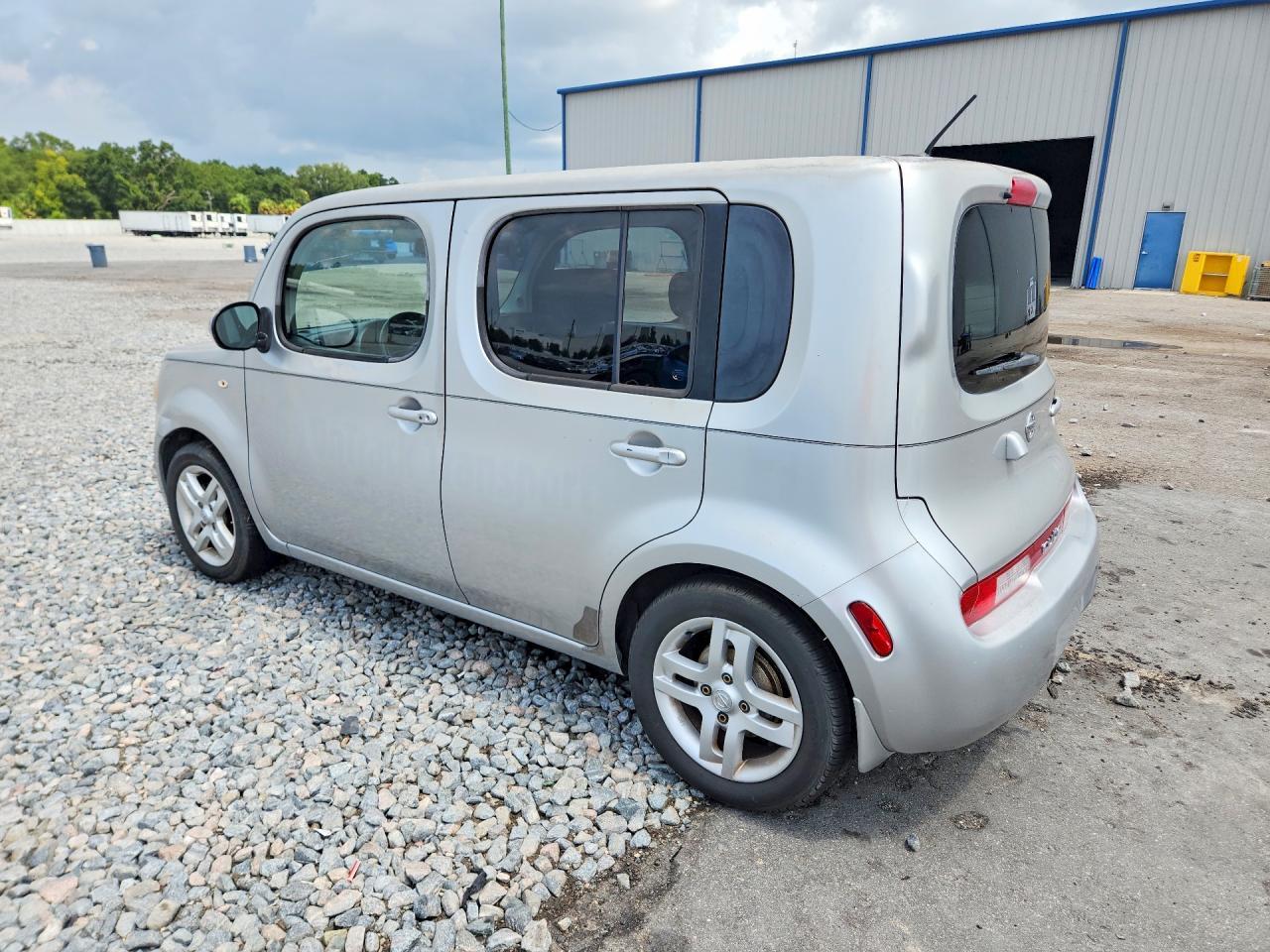 2010 Nissan Cube 1.8 - Фото 2