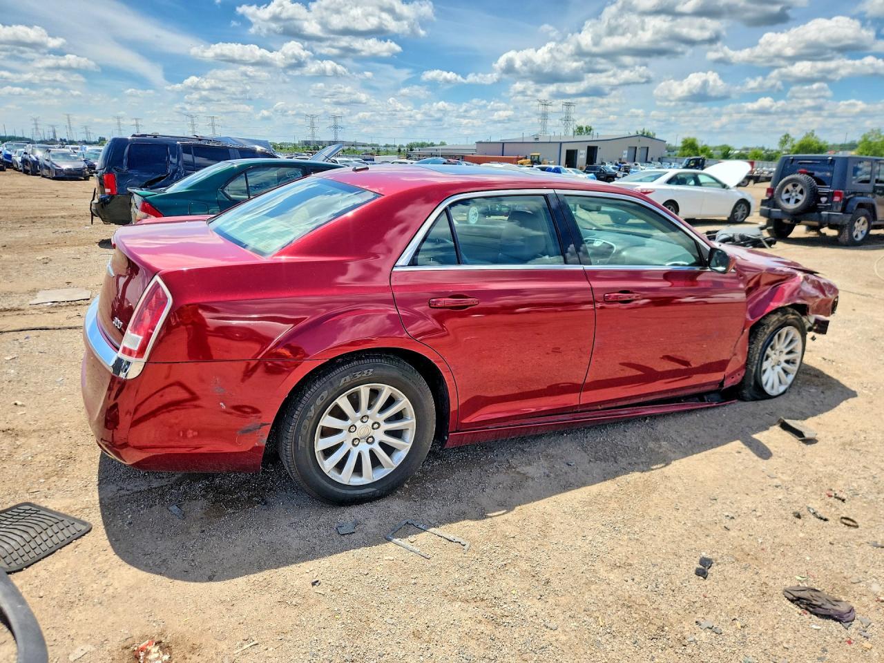 2013 Chrysler 300 - Фото 3
