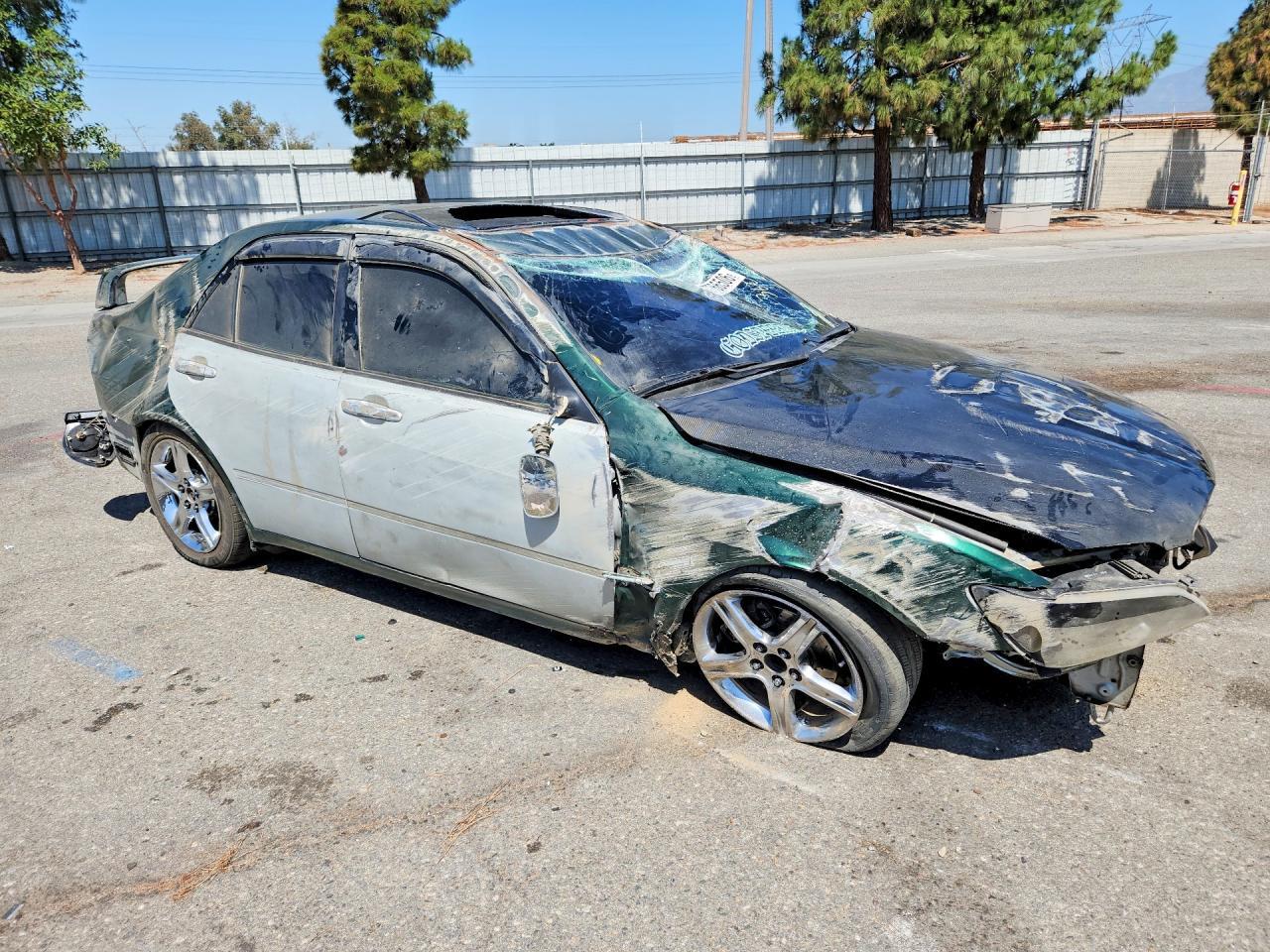 2004 Lexus Is 300 - Image 4