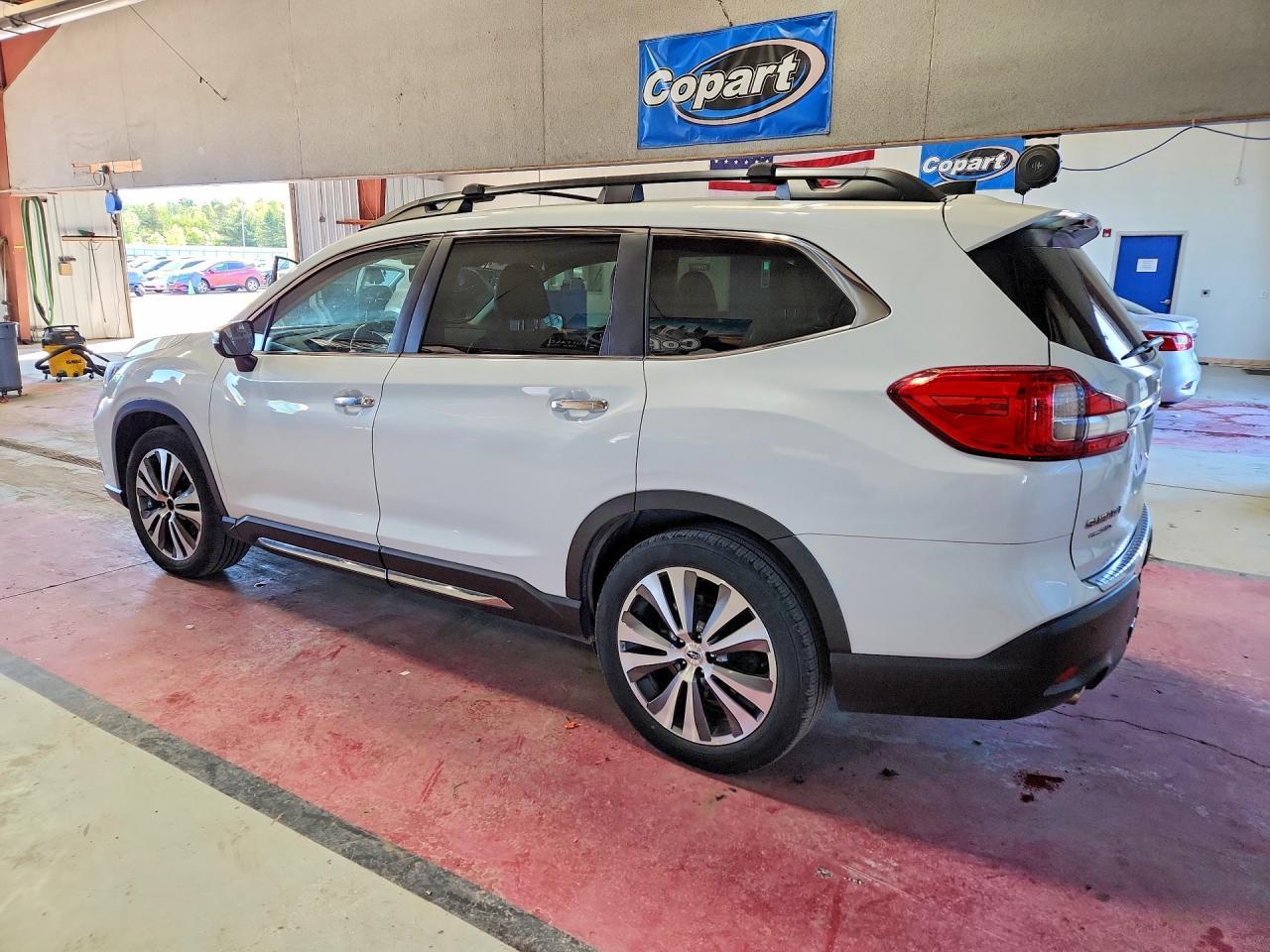 2019 Subaru Ascent Touring - Фото 2
