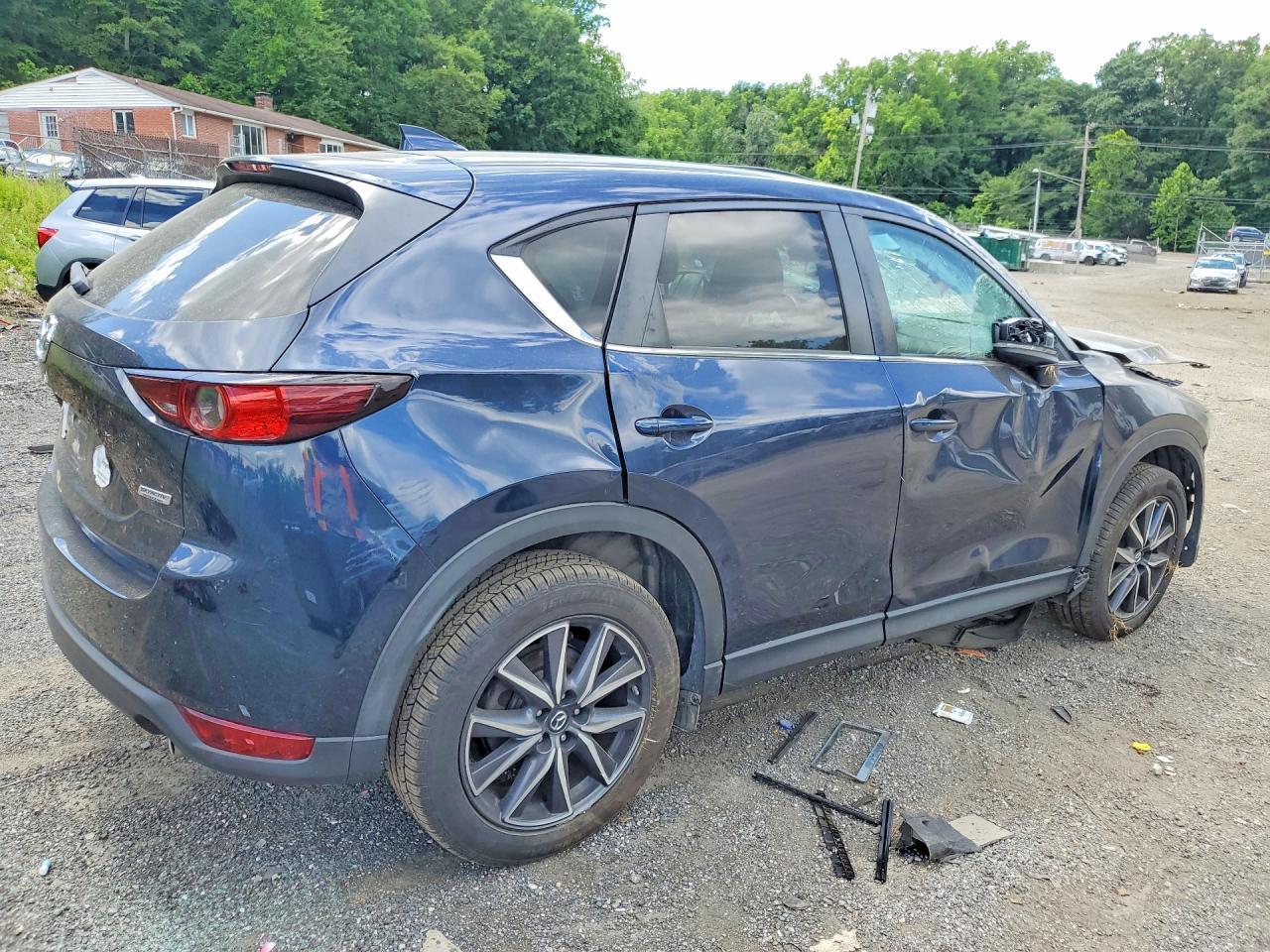 2018 Mazda Cx-5 Touring - Image 3