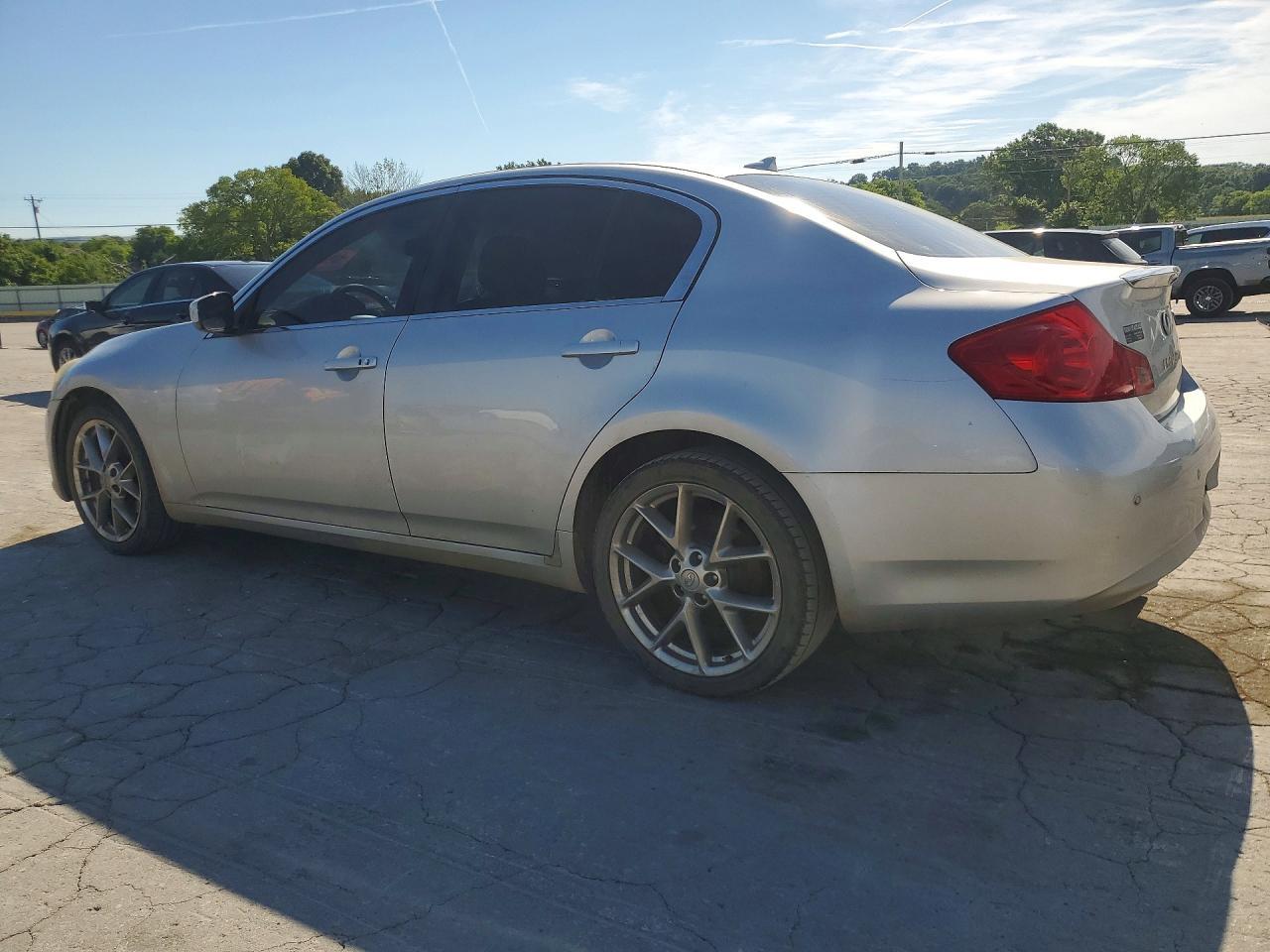 2013 Infiniti G37 Sedan X - Image 2