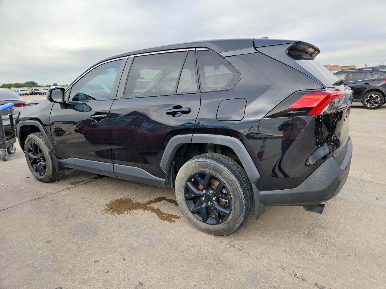 2022 Toyota Rav4 Le - Фото 2