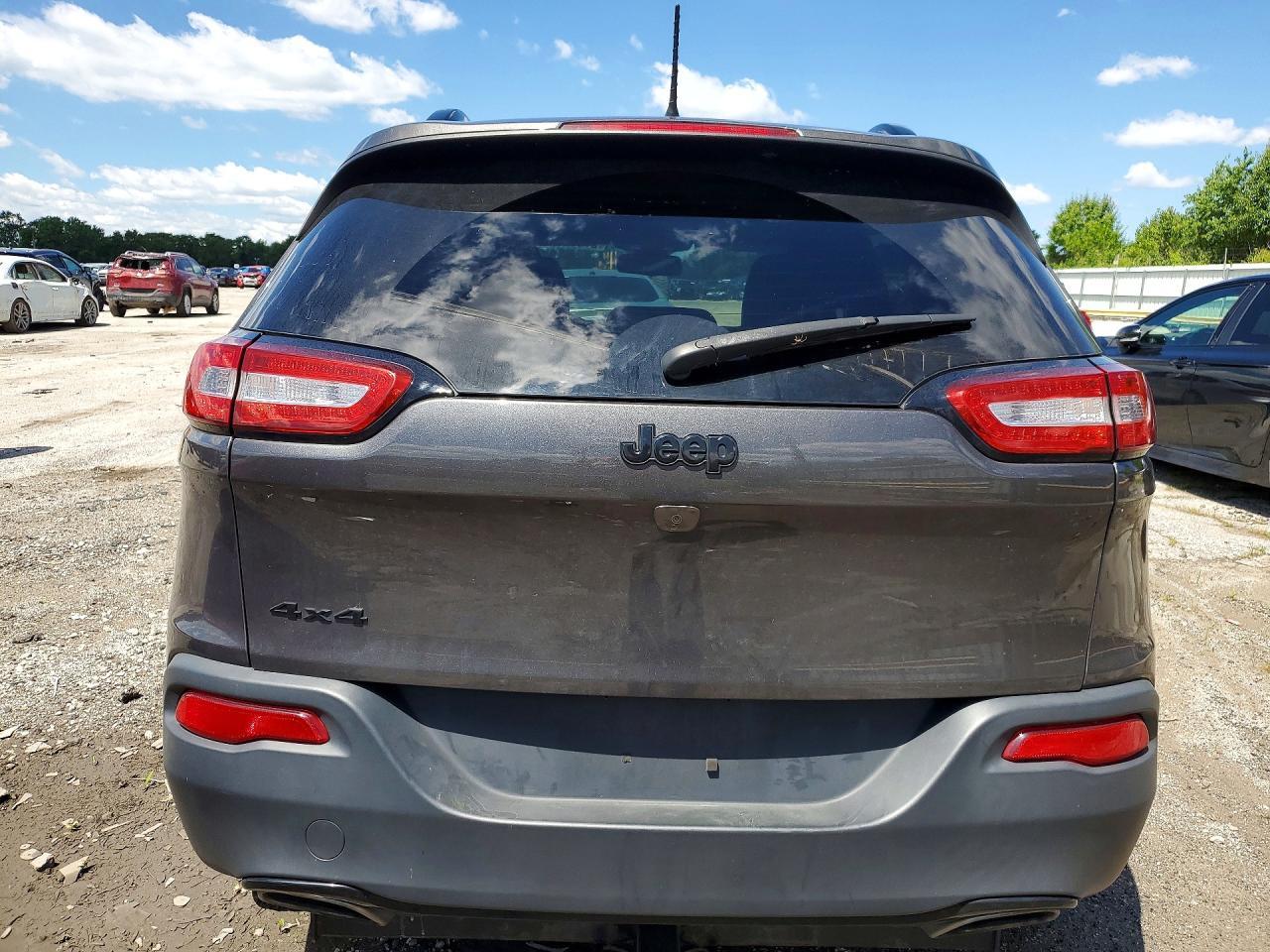 2015 Jeep Cherokee Latitude - Image 6