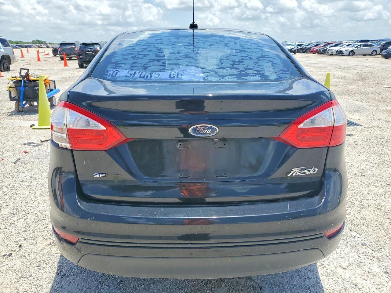 2018 Ford Fiesta Se - Фото 6