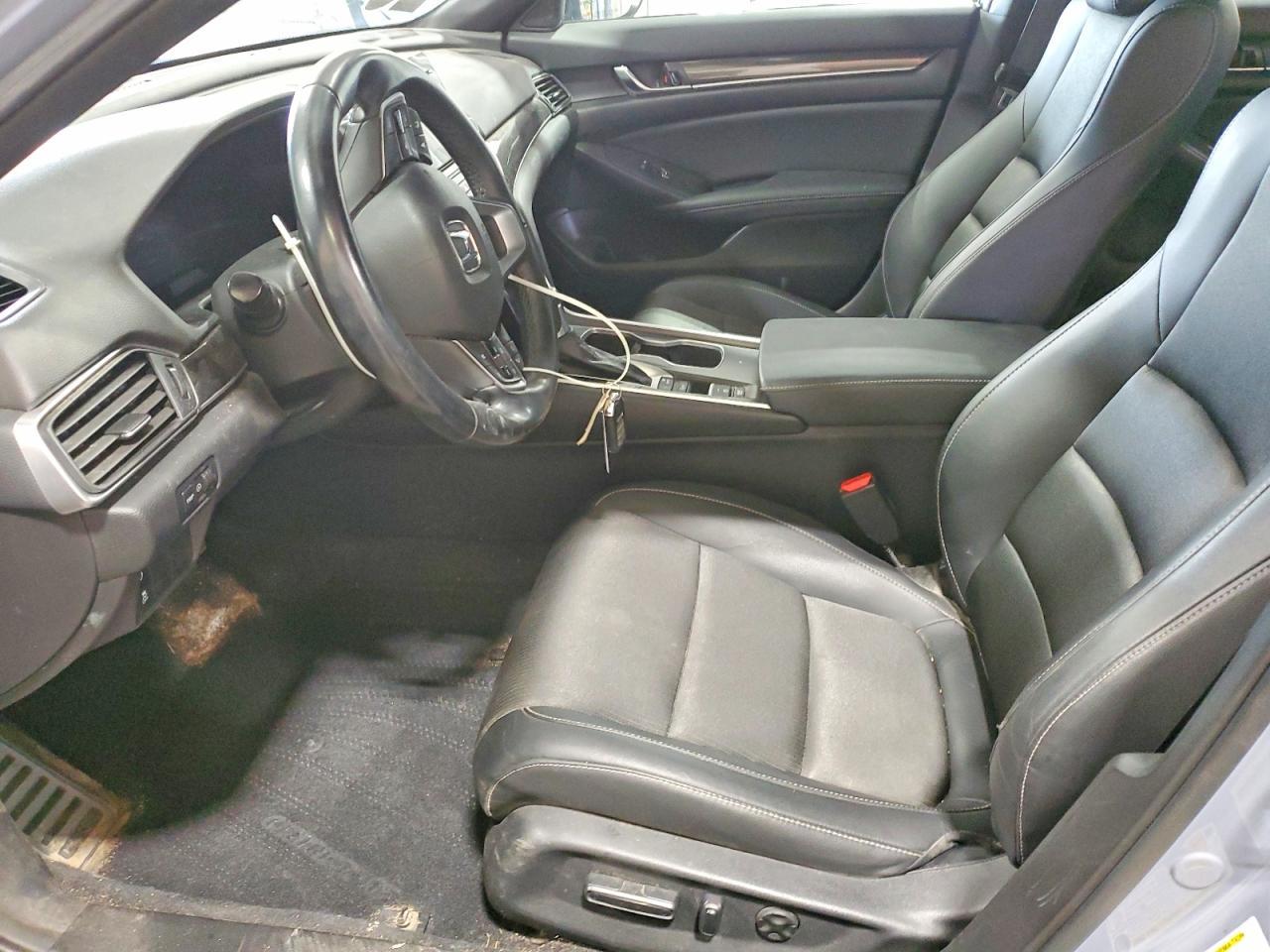 2022 Honda Accord Sport - Image 7
