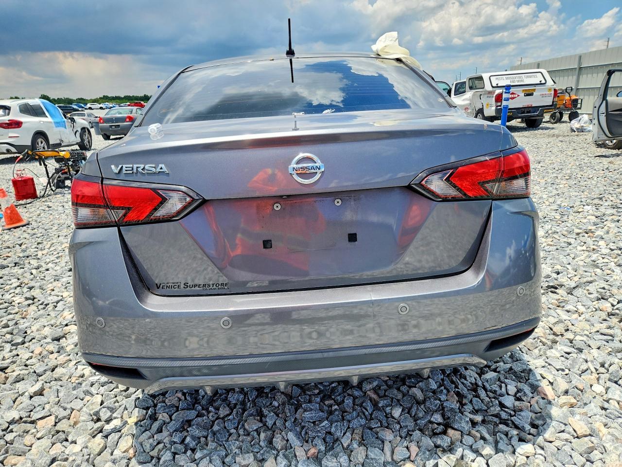 2020 Nissan Versa S - Фото 6