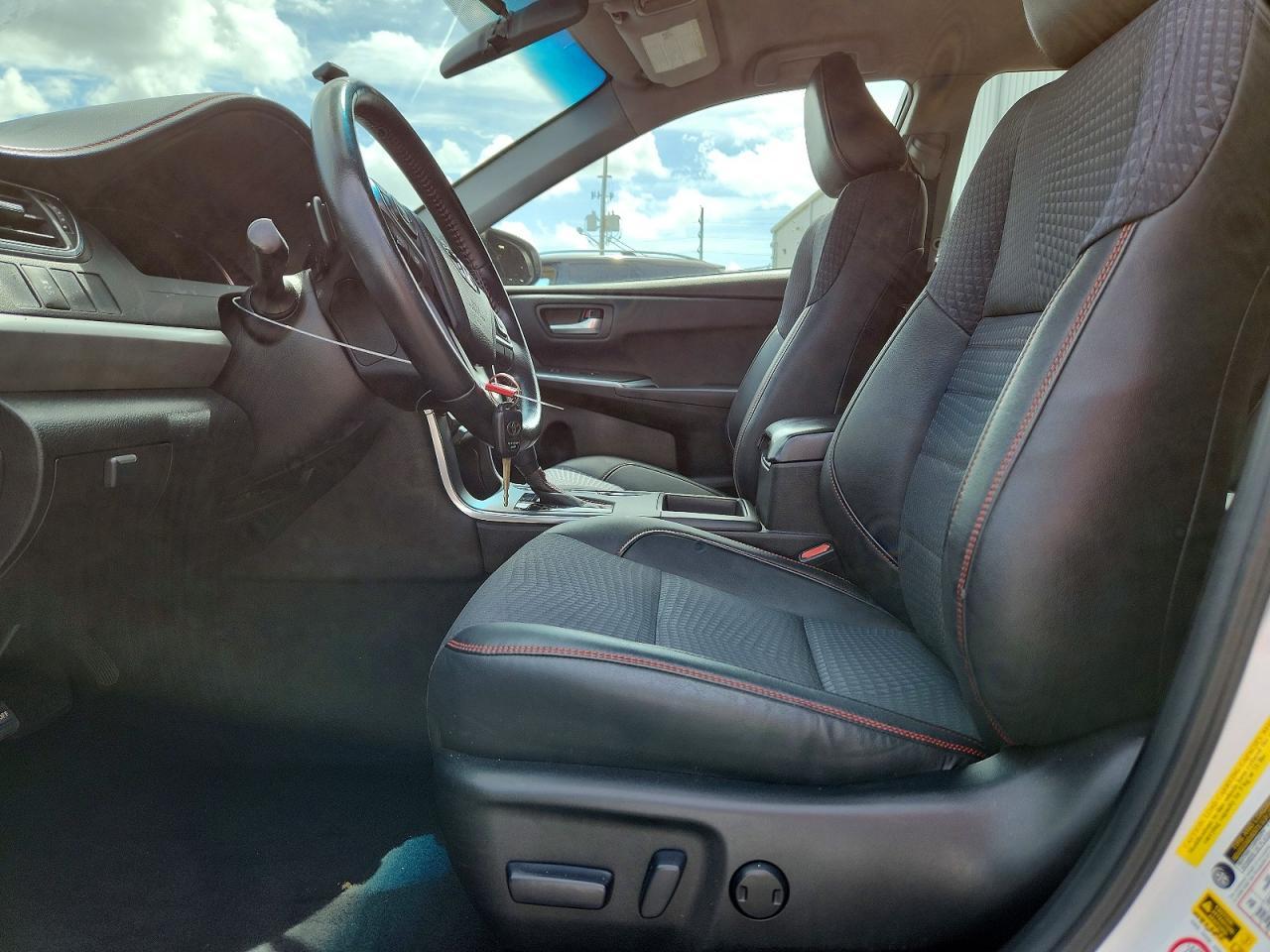2015 Toyota Camry Se - Image 7
