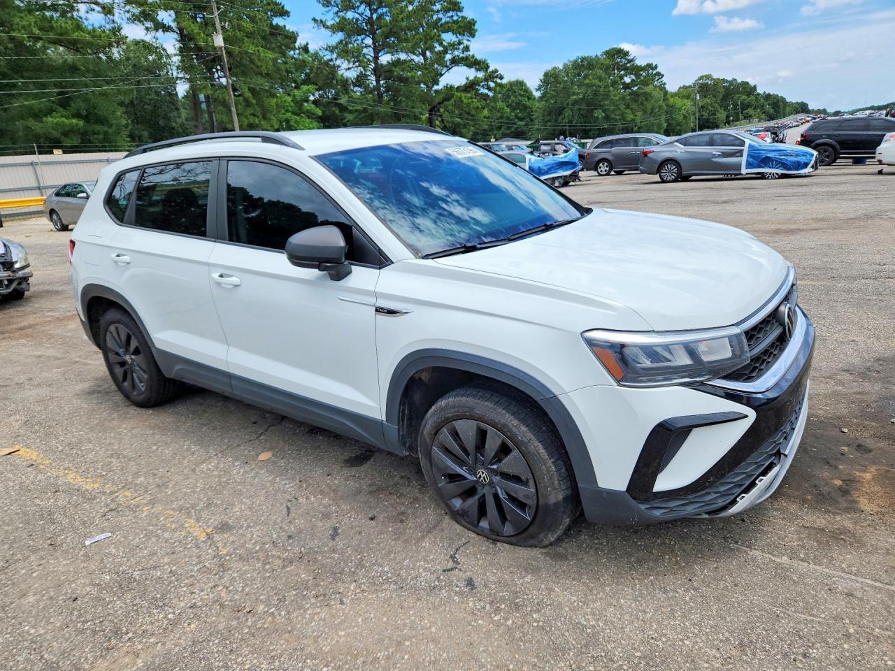 2022 Volkswagen Taos S - Image 4