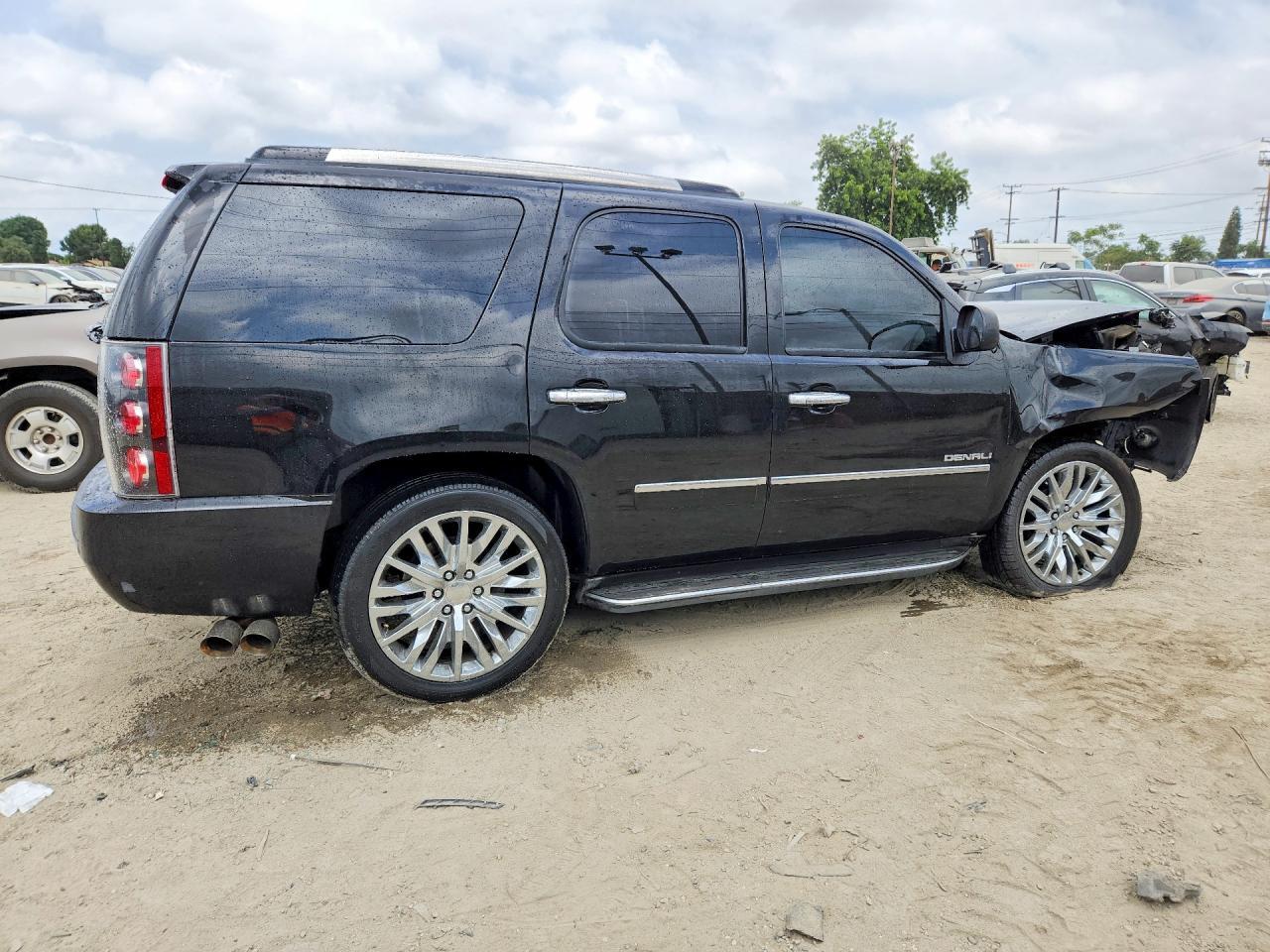 2014 GMC Yukon - Image 3