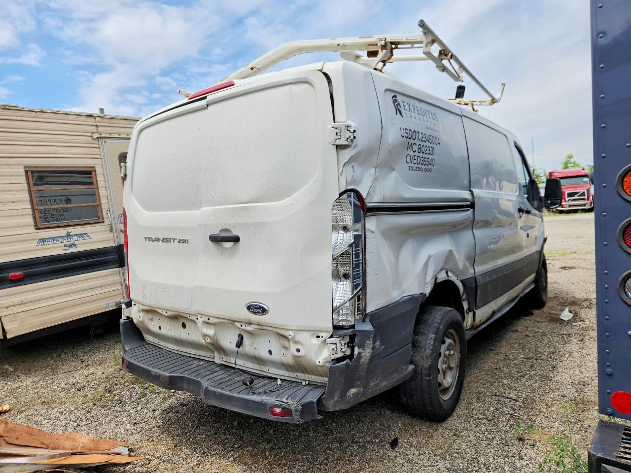 2015 Ford Transit 250 - Delivery Van - Image 3