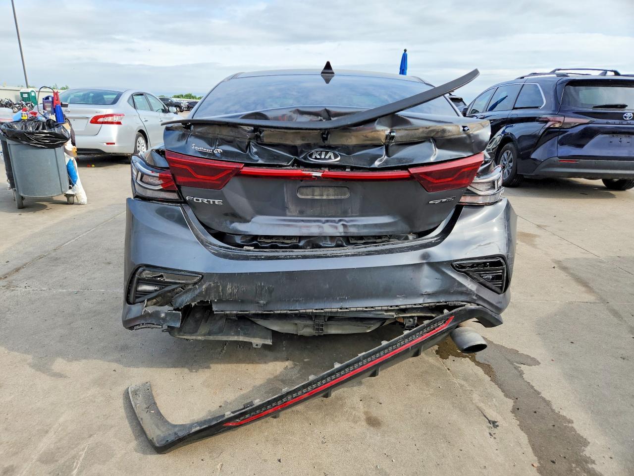 2021 Kia Forte Gt Line - Фото 6