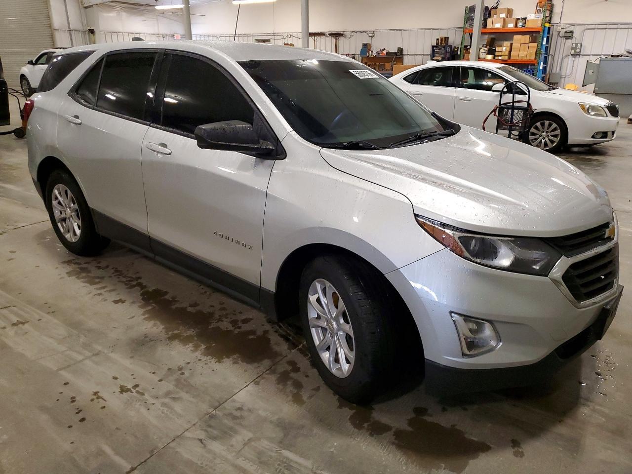 2019 Chevrolet Equinox Ls - Фото 4