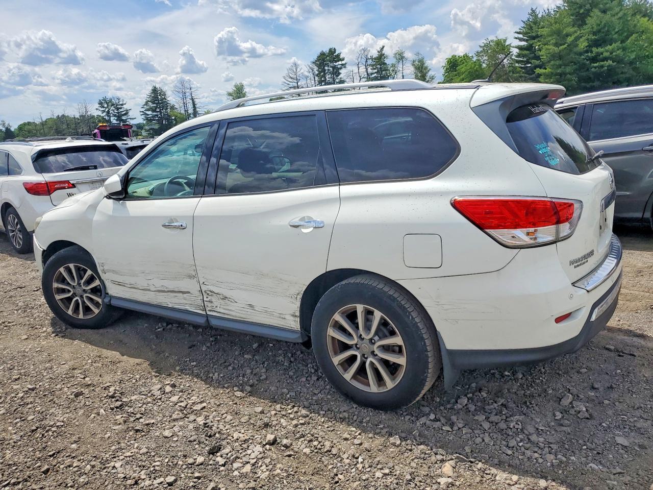 2016 Nissan Pathfinder Sv - Фото 2