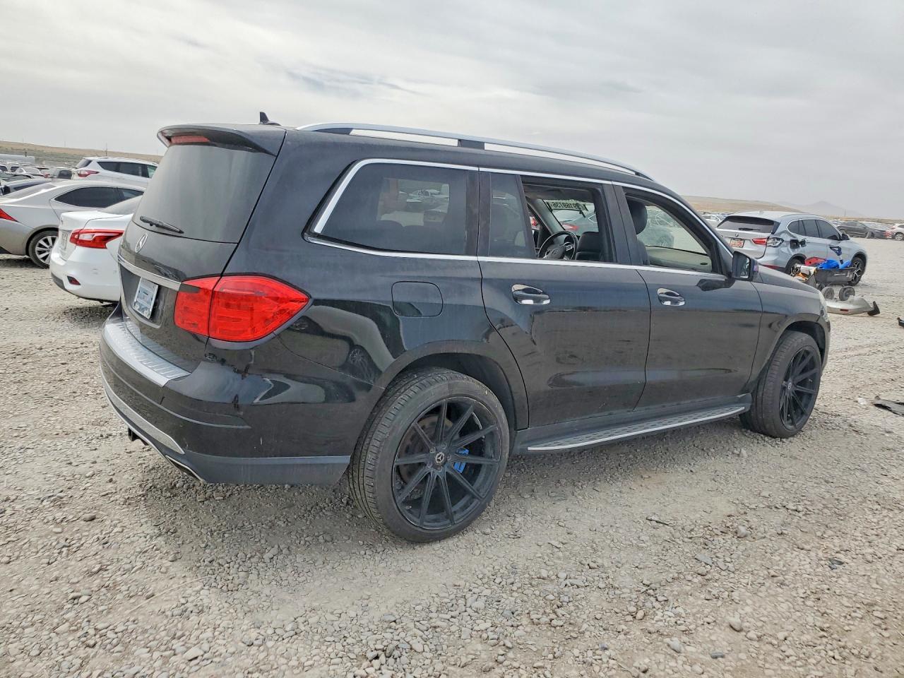 2013 Mercedes-Benz Gl 450 4Matic - Image 3