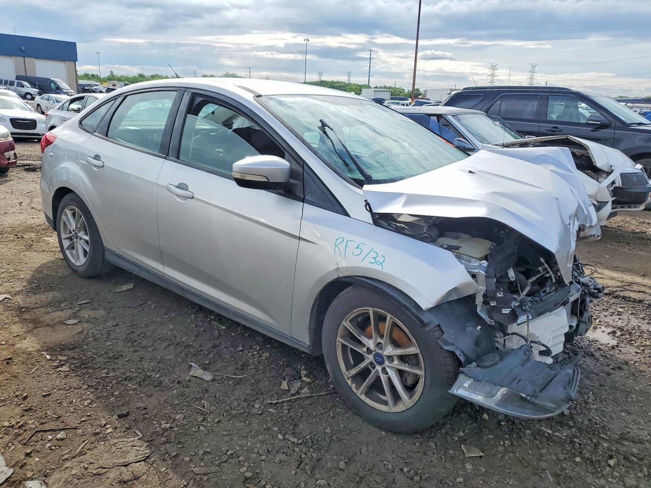 2017 Ford Focus Se - Фото 4