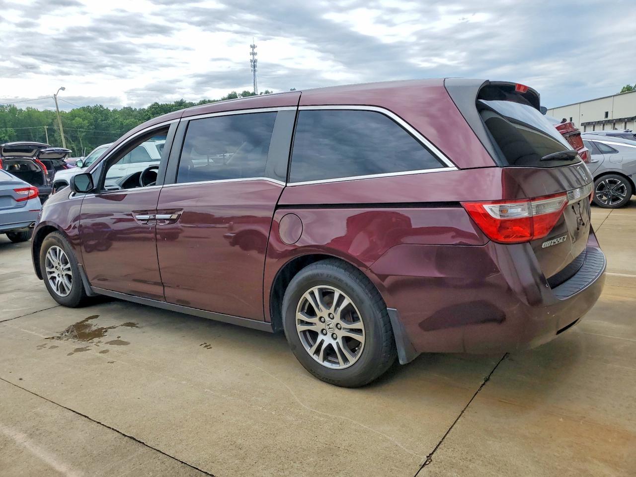 2013 Honda Odyssey Exl - Фото 2