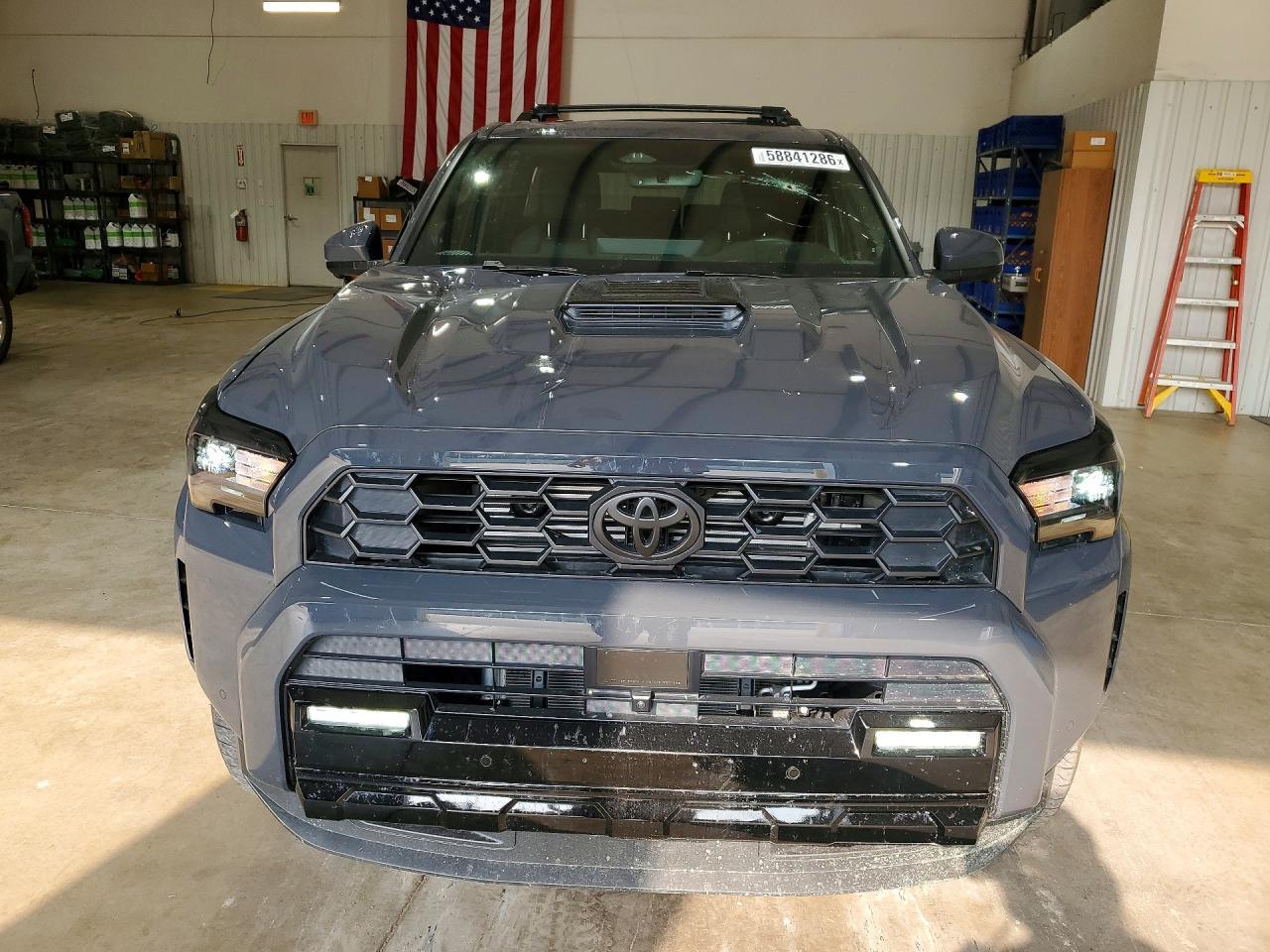 2026 Toyota 4Runner - Image 5
