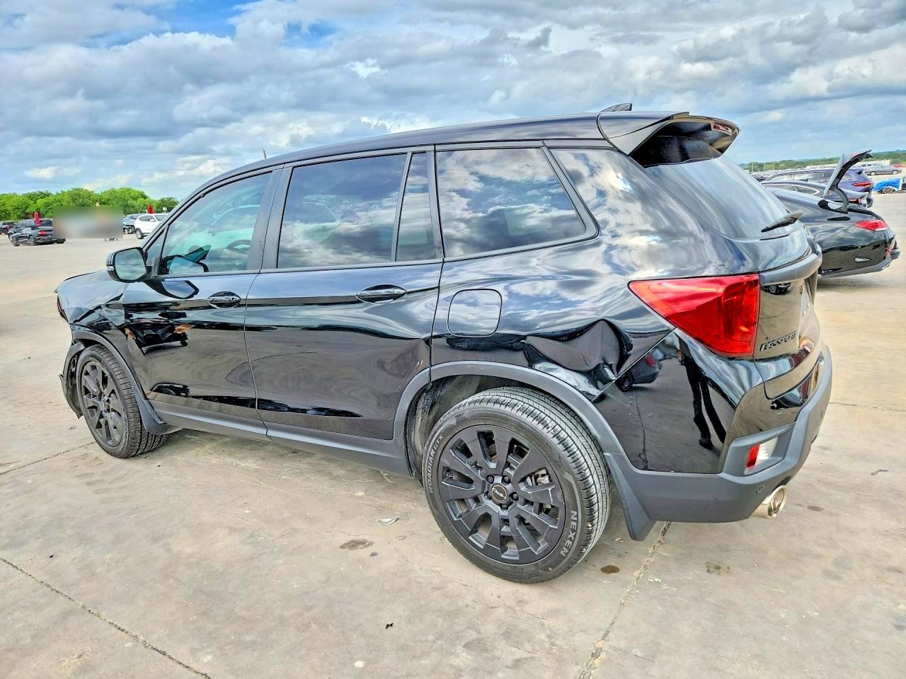 2022 Honda Passport Exl - Image 2