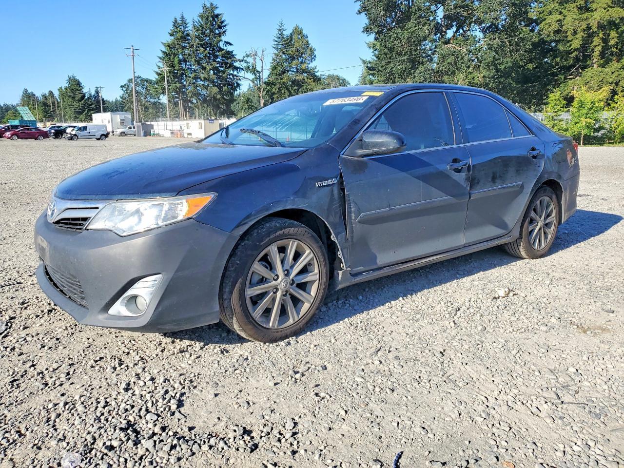 2013 Toyota Camry Hybrid Xle