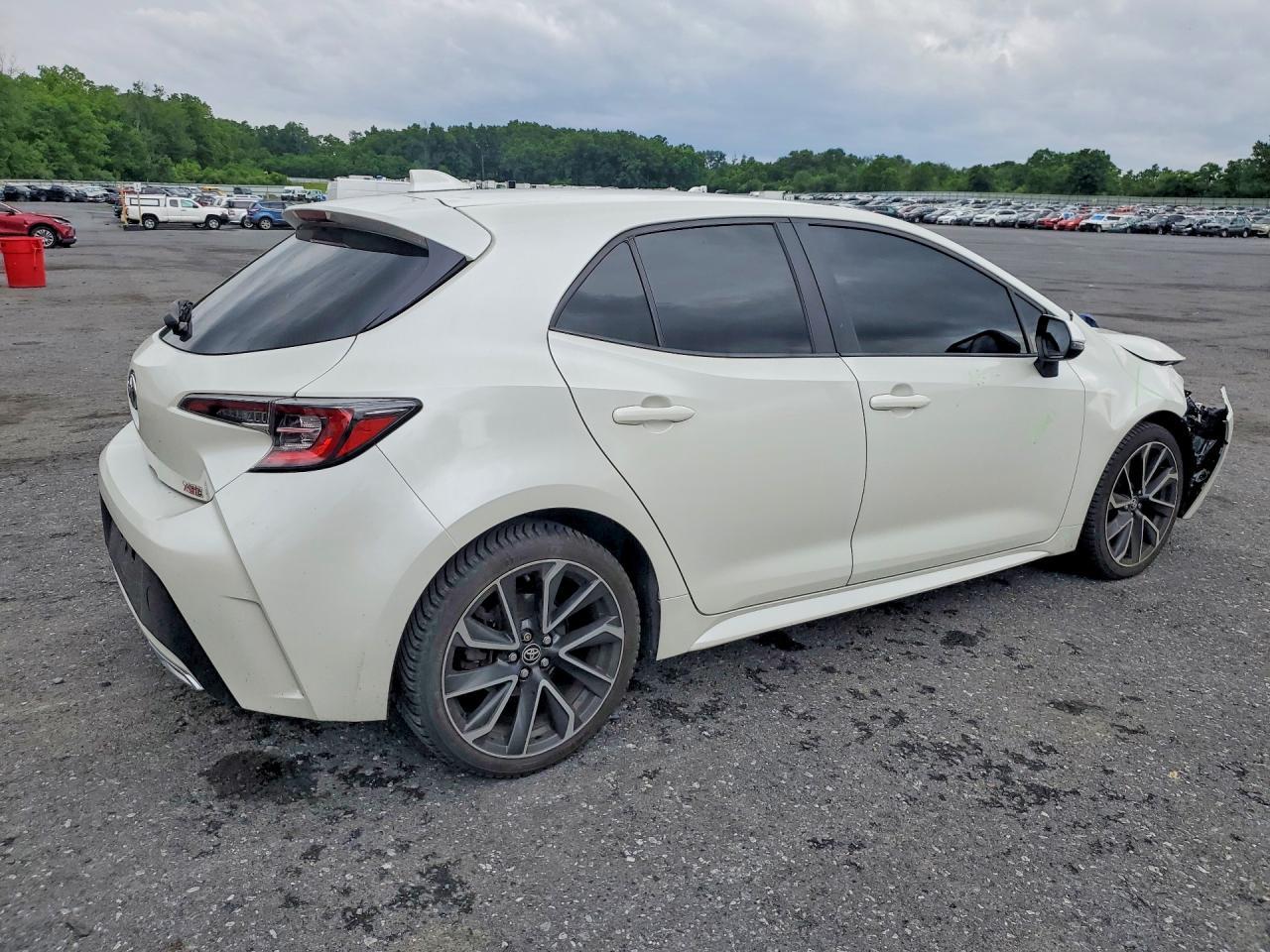 2019 Toyota Corolla Hatchback Xse - Фото 3