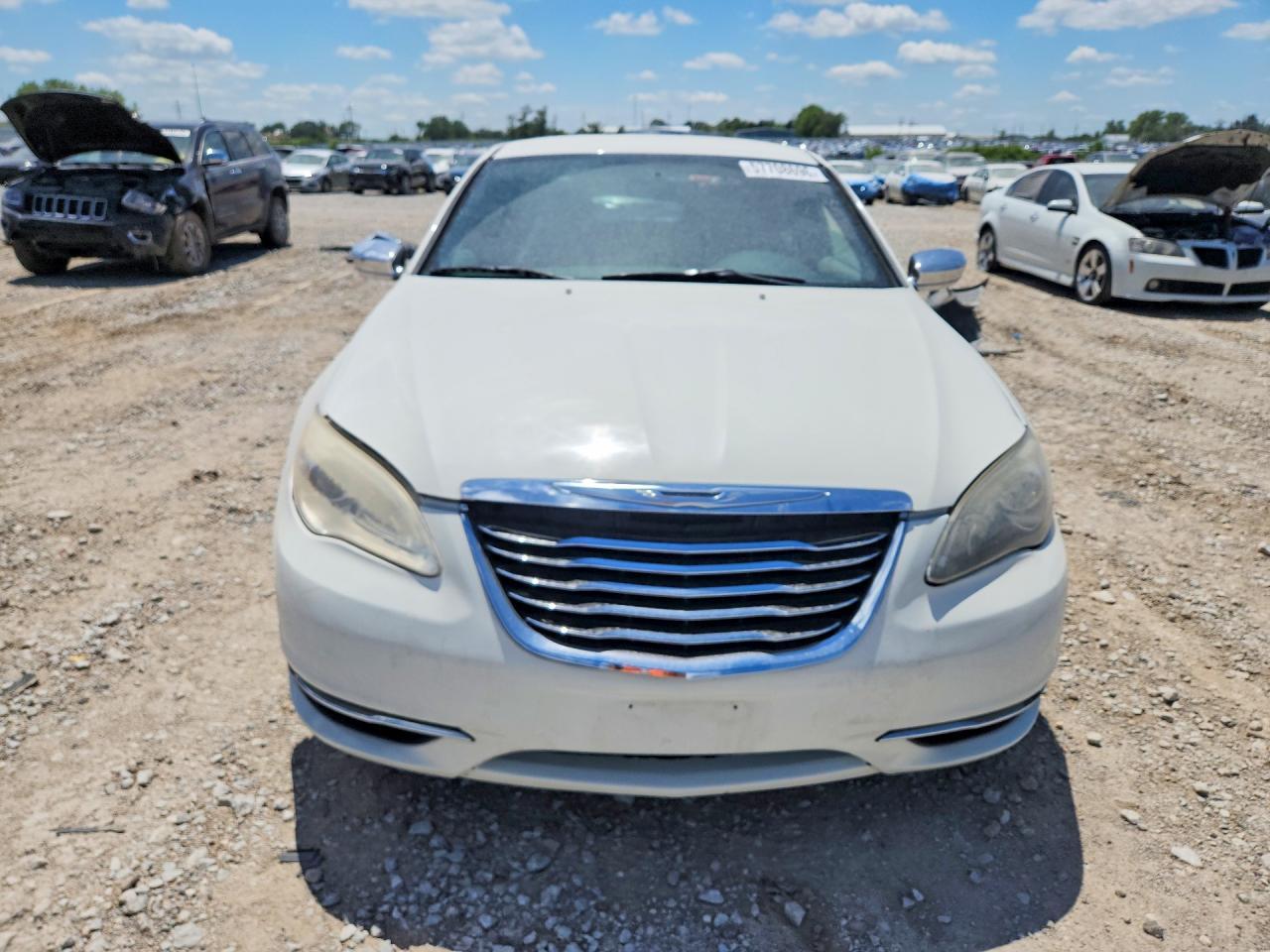 2011 Chrysler 200 Limited - Image 5