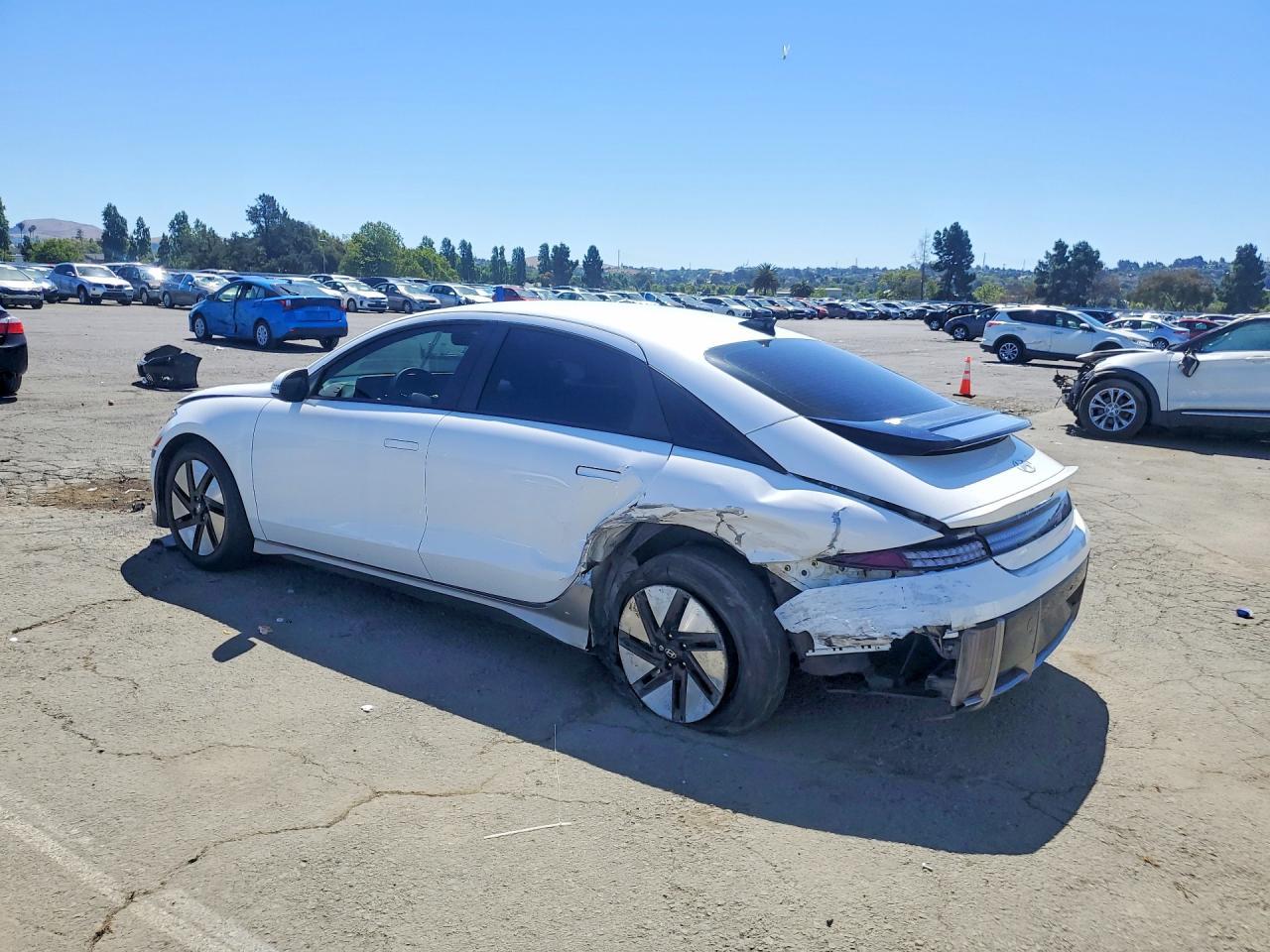 2025 Hyundai Ioniq 6 Se Standard Range - Фото 2