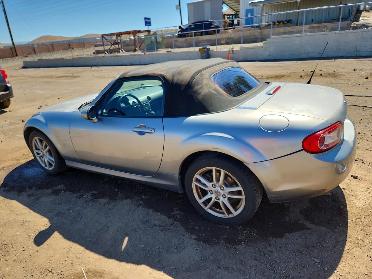 2010 Mazda Mx-5 Miata - Image 2