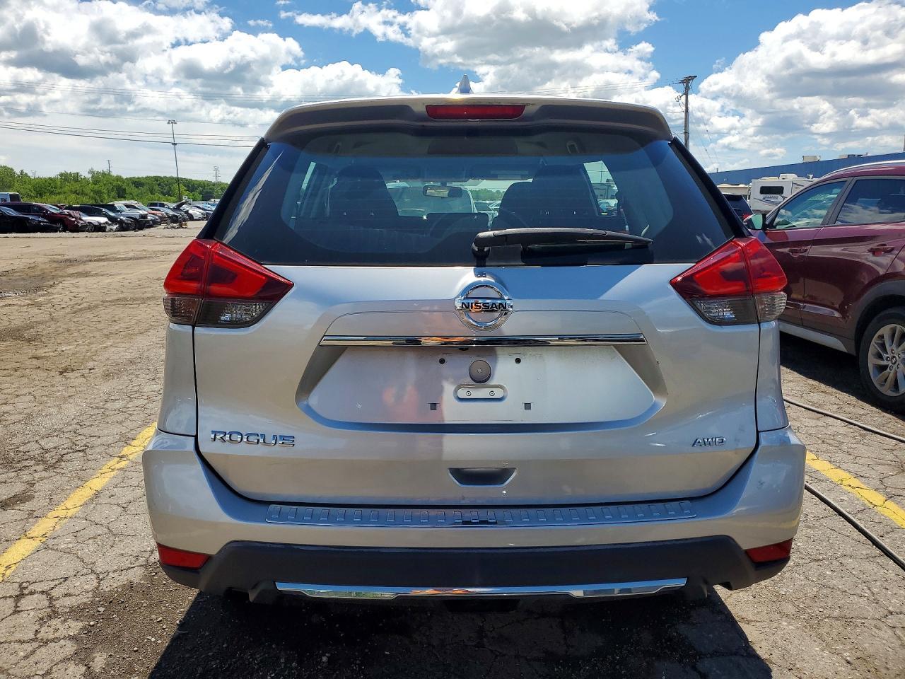 2018 Nissan Rogue S - Фото 6