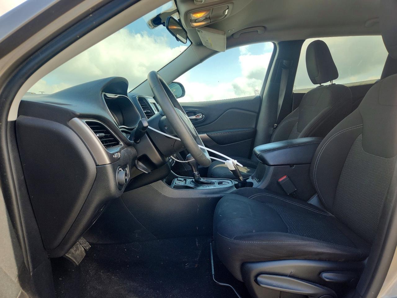 2019 Jeep Cherokee Latitude - Фото 7