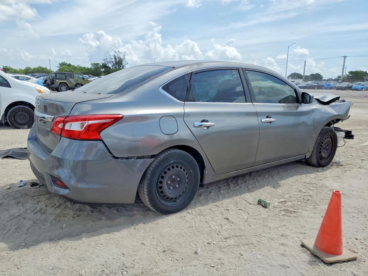 2017 Nissan Sentra S - Image 3