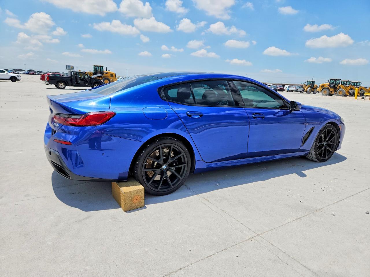 2023 BMW 840Xi - Фото 3