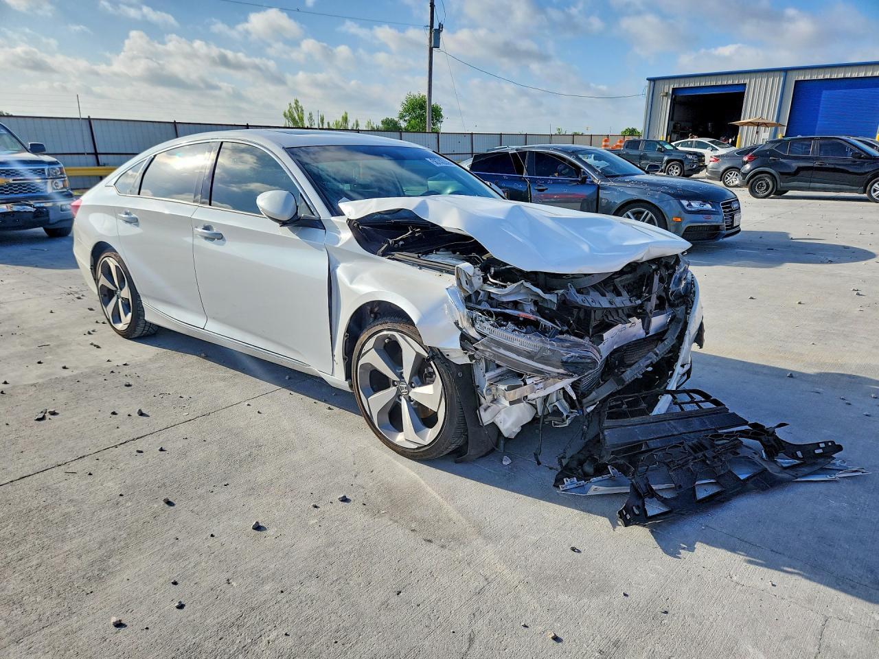 2020 Honda Accord Touring - Фото 4