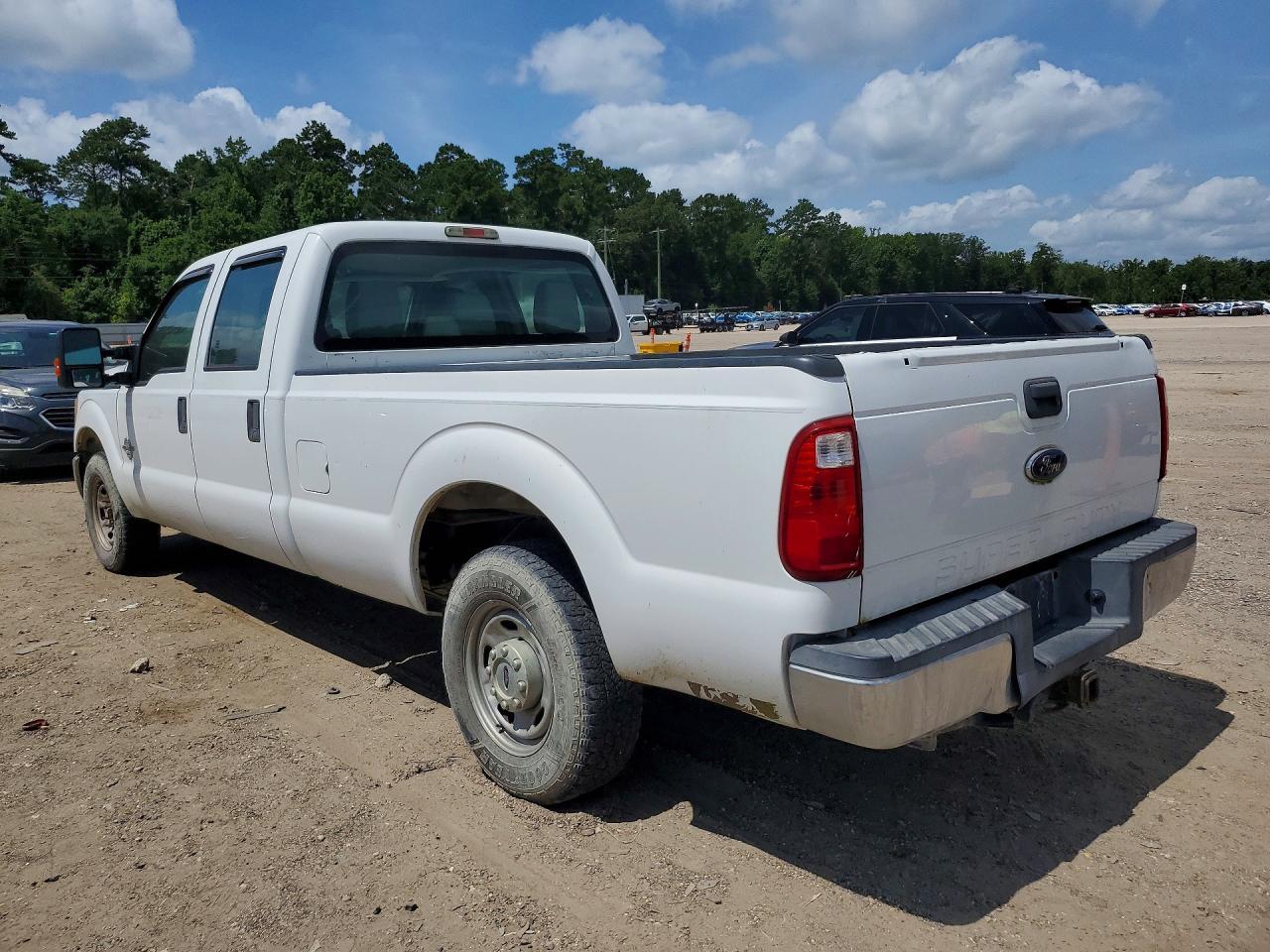 2015 Ford F250 Super Duty - Фото 2