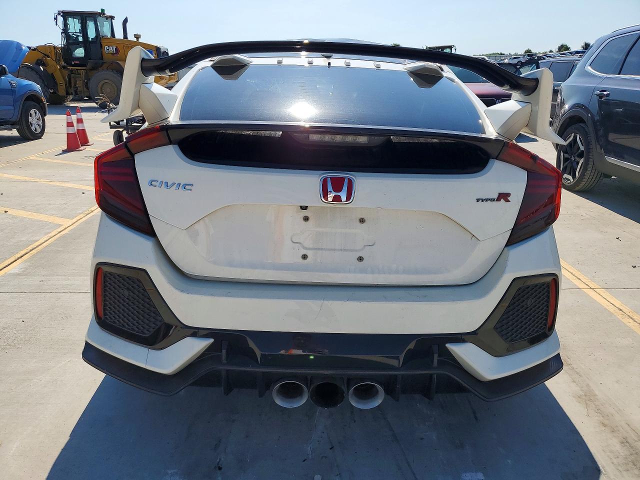 2017 Honda Civic Type-R Touring - Image 6