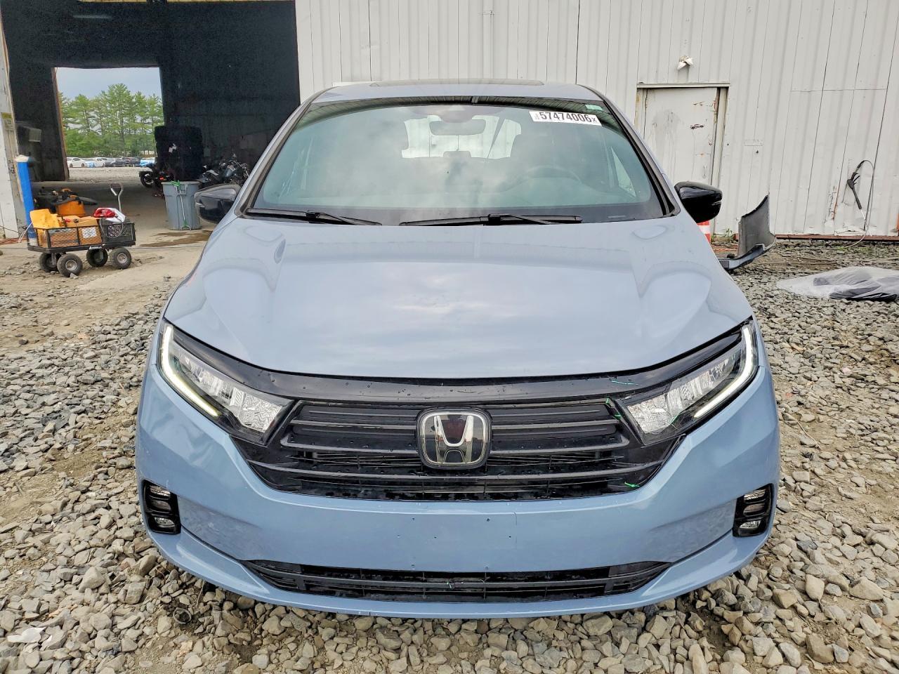 2024 Honda Odyssey Sport - Image 5
