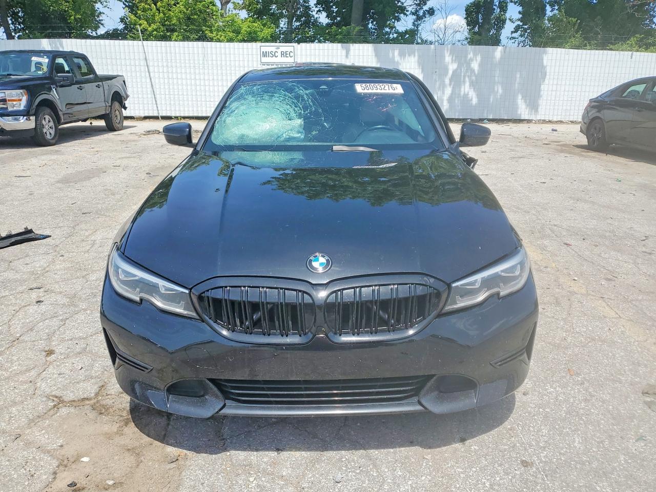 2022 BMW 330I - Фото 5