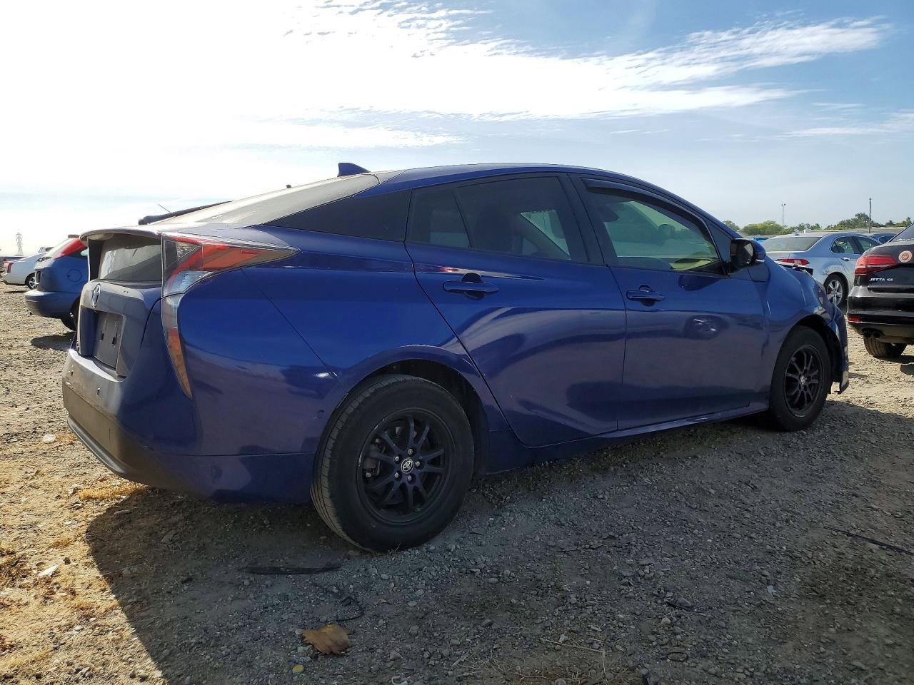 2018 Toyota Prius Two - Фото 3