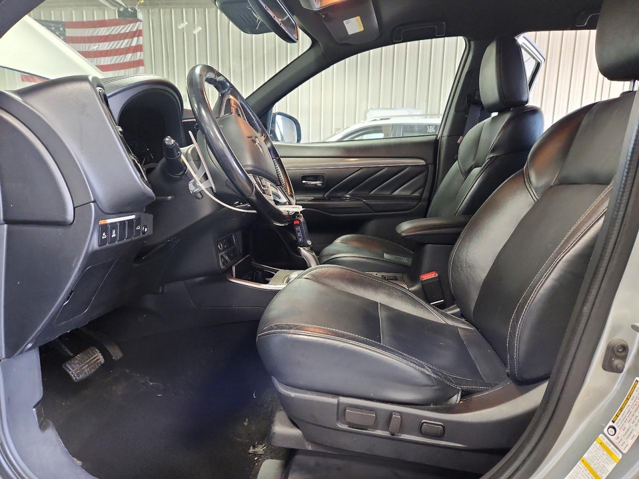 2022 Mitsubishi Outlander Sel - Фото 7