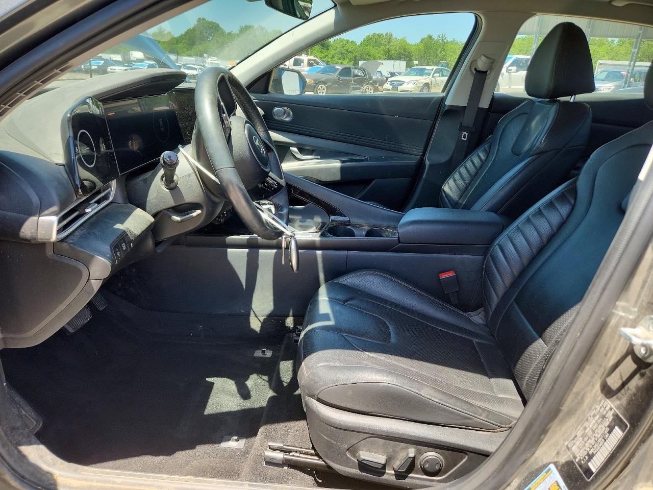2024 Hyundai Elantra Limited - Image 7