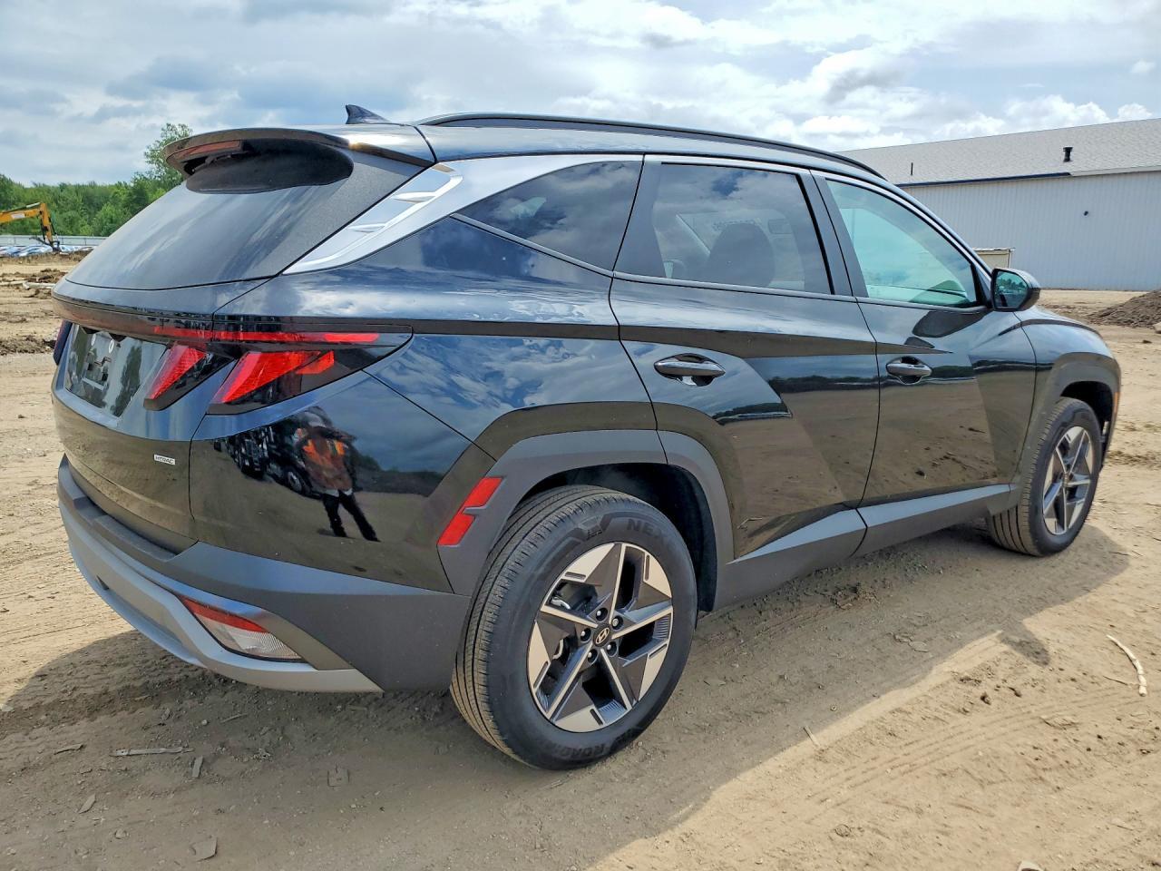 2025 Hyundai Tucson Sel - Image 3