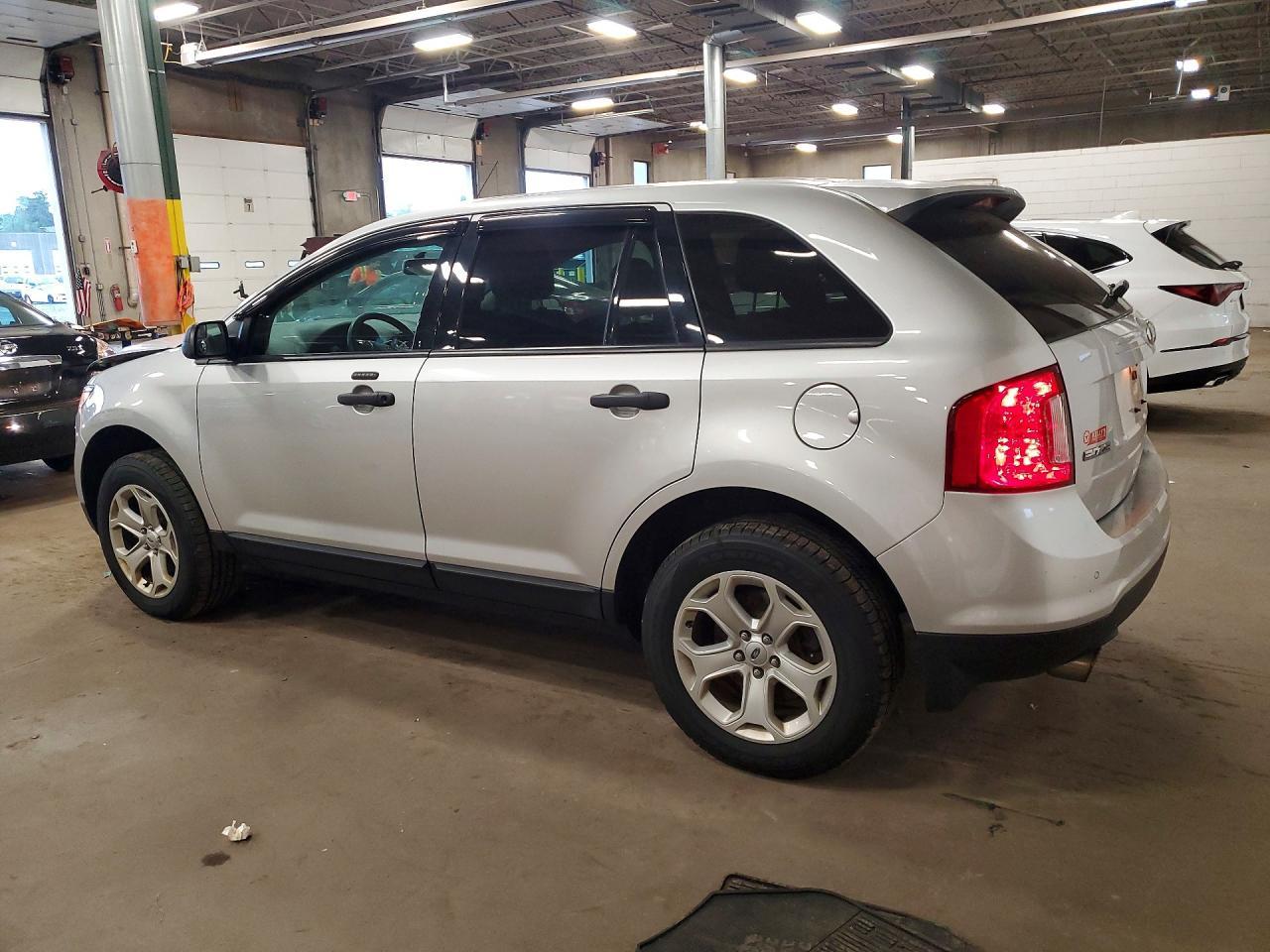 2013 Ford Edge Se - Image 2