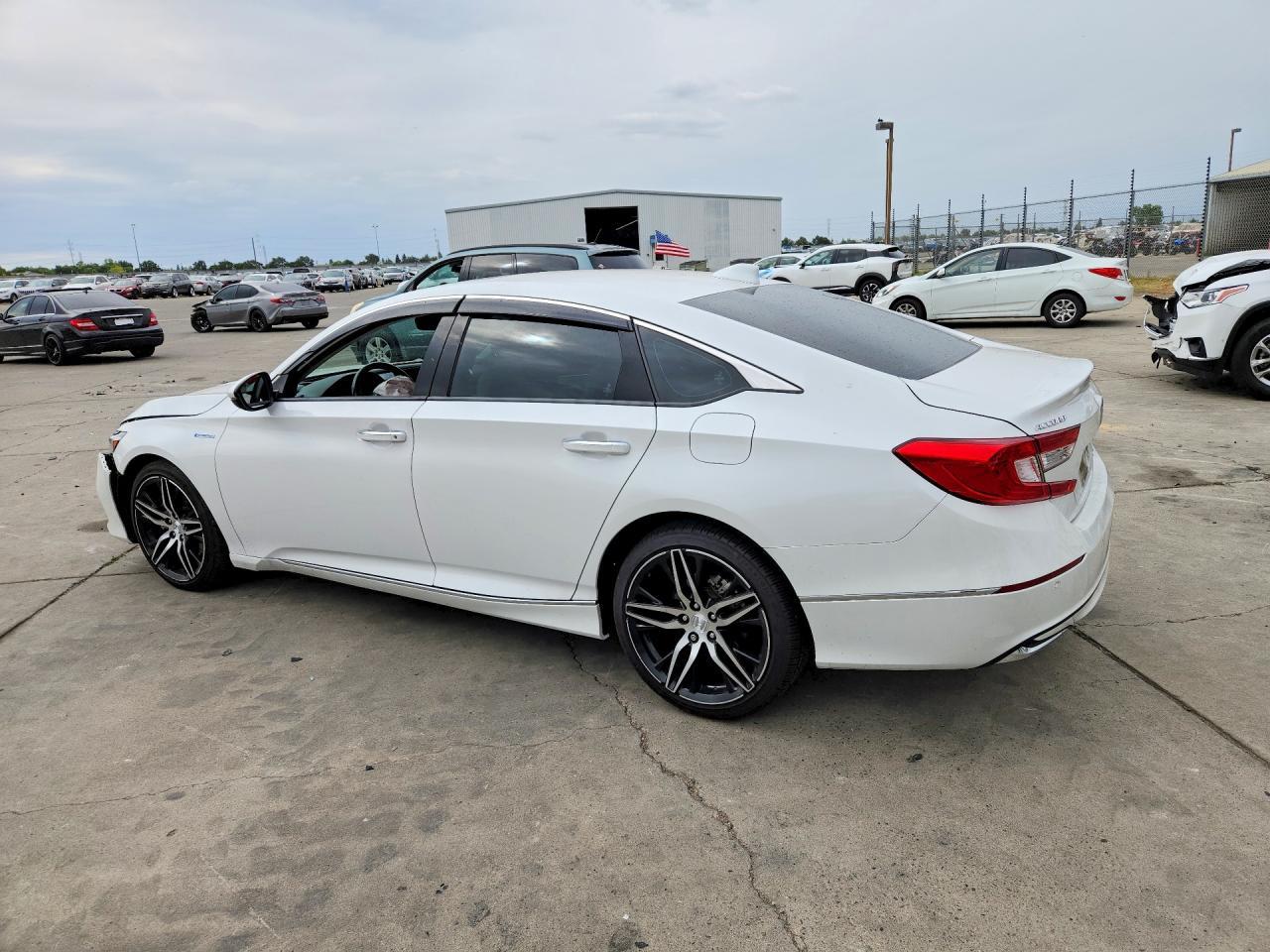 2022 Honda Accord Touring Hybrid - Фото 2